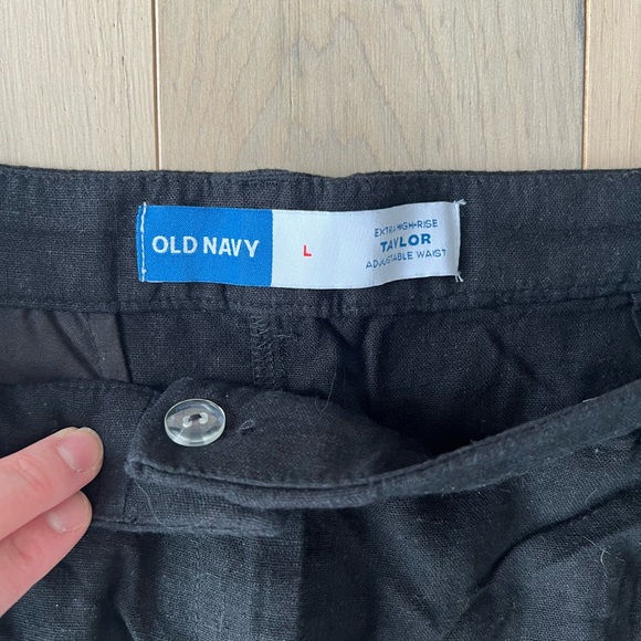 Old Navy Women's Taylor High Waist Linen Shorts - Picture 4 of 5